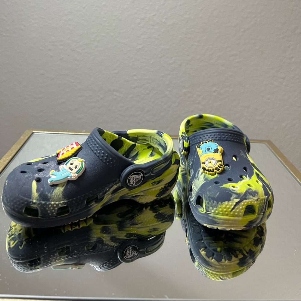 Tie-dye boy toddlers crocs